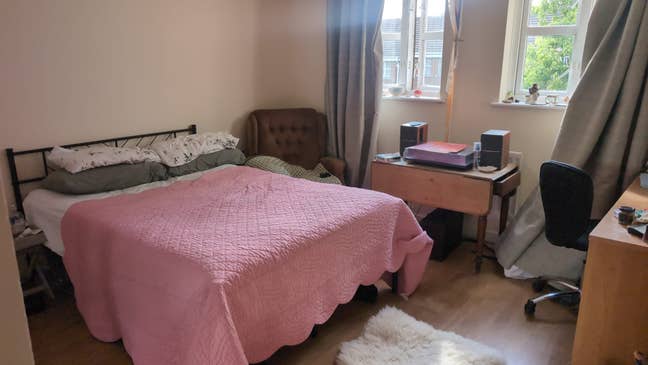Spacious double room in all-girl house in Cowley Main Photo