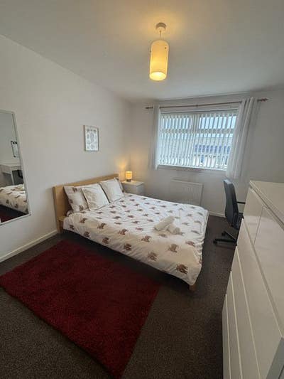 Double Bedroom in 4 bed house·Bills Inc-No Deposit Main Photo