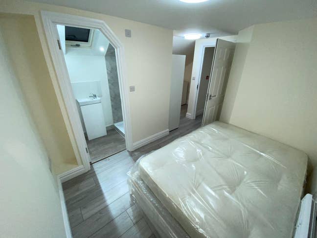 Ensuite Double Rooms - Seven Kings - Asap Main Photo