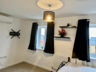 A.C installed (1 room) Close to Train Station, Main Photo