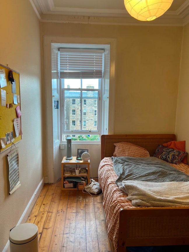 Double room in new town  Main Photo
