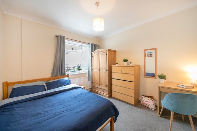 ✨ Beautiful Room in Five Ways Coming up Available  Main Photo