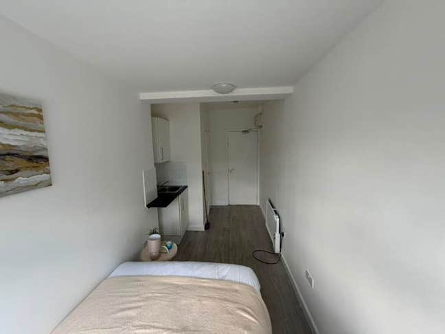 DSS - Studio Flat Available in Plumstead SE18 Main Photo