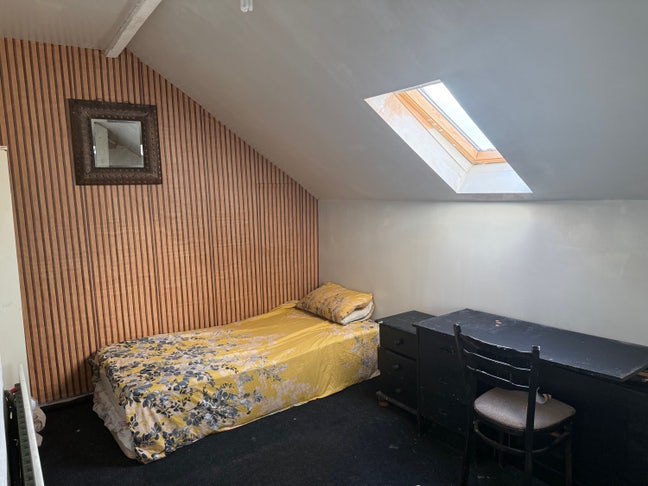 Single and double room available Main Photo