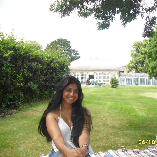 Young professional looking for a 2-bed house share Main Photo