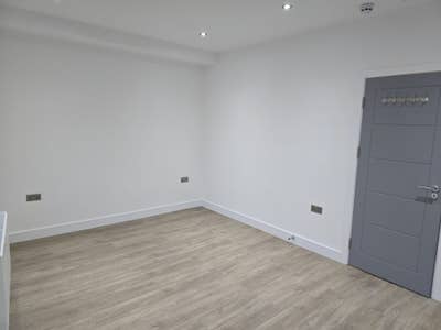 New & Spacious 4-Bedroom Flat to Rent – 0 deposit  Main Photo