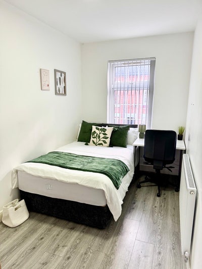 Professinals  Large Double Room !!  *&pound;50off  #Ppp Main Photo