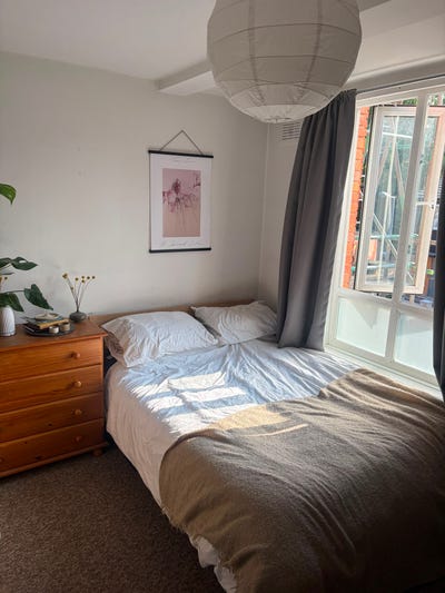 Spacious double room in Clapham Main Photo
