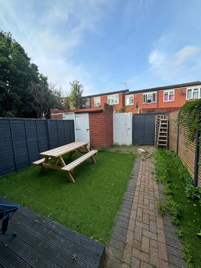 Room to rent in Balham (SW12 8PZ) Main Photo