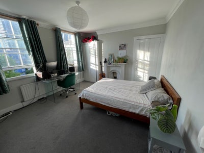 Double room in 3 bedroom house with big garden Main Photo