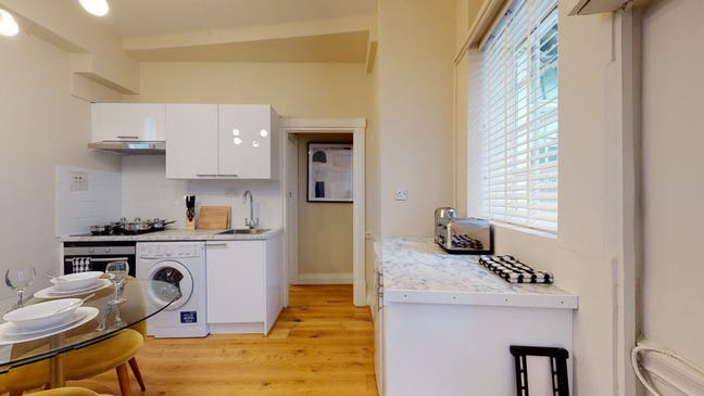 Luxury 1 Bed Flat in Prime Park Road NW8 Location Main Photo