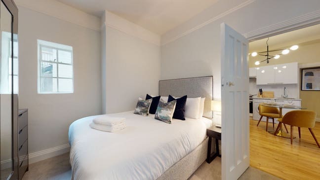 Luxury 1 Bed Flat in Prime Park Road NW8 Location Main Photo