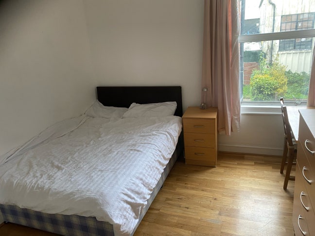 Large Double room  Main Photo