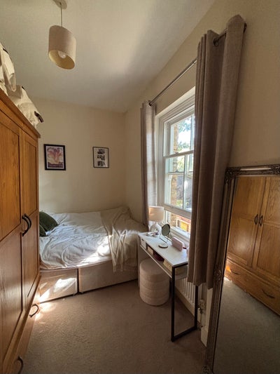 Double room between Clapham Common and North Main Photo