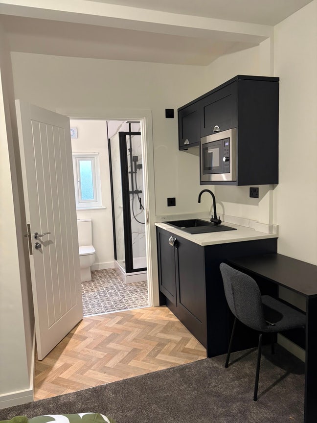 Luxury En-Suite and Kitchenette Rooms Main Photo