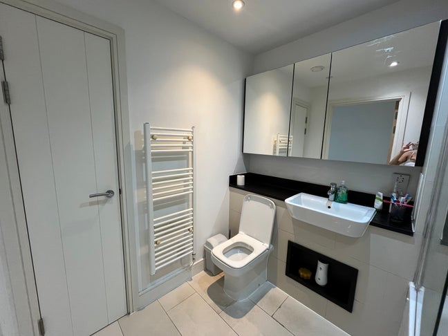     Single Room in Modern 3-Bed, 2-Bath Flat | Bro Main Photo