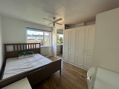 Spacious Double Room | Bills Included  Main Photo