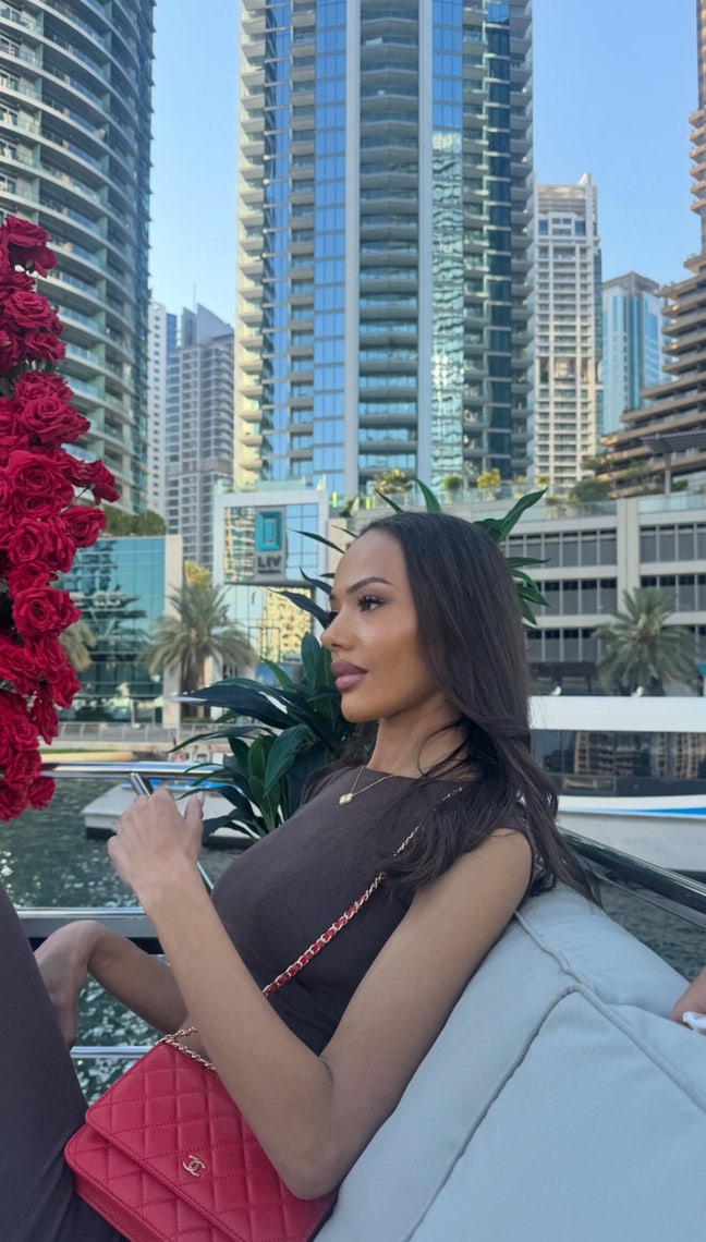 Sociable and friendly 27 year old female prof... Main Photo