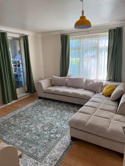 Near to Three Bridges-Double room  Main Photo