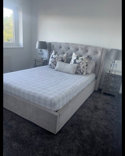 Spacious furnished double room in a quiet location Main Photo