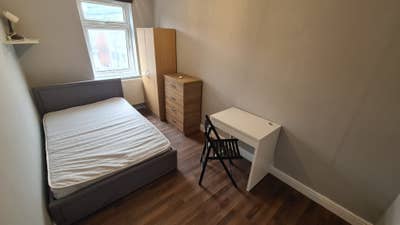 🏪Double Room available in Mile End Road Main Photo