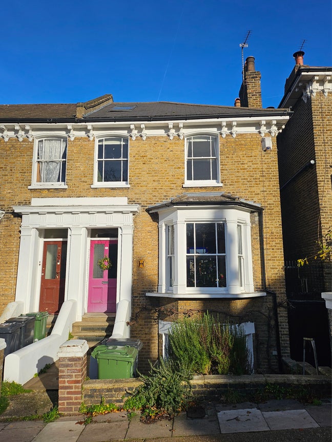 Convenient and calm weekday room in SE8 Main Photo