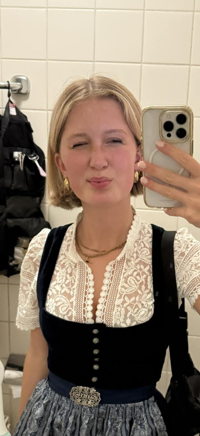 Hi, I'm Carla - looking for a room in Cambridge  Main Photo