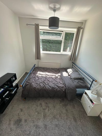 Spacious Double Room in Home of Laughter, Mapperle Main Photo