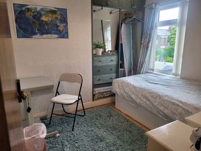 All bills included rooms for mature students Main Photo