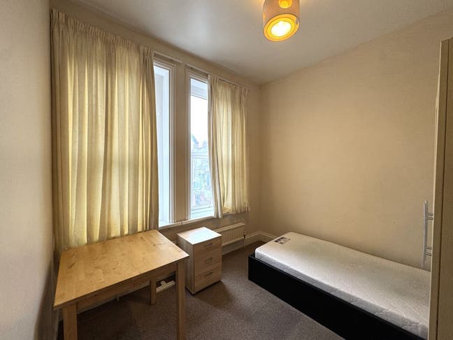 Spacious Single room in Newport City Centre Main Photo