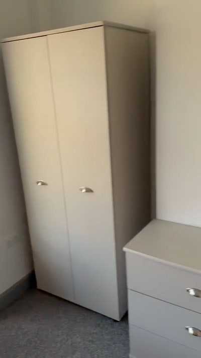 1 Double Bedroom EnSuite Main Photo