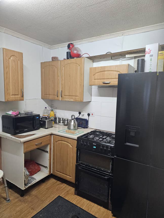 Small single room Main Photo