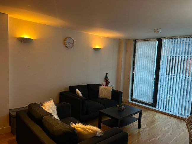 Room to rent  Main Photo