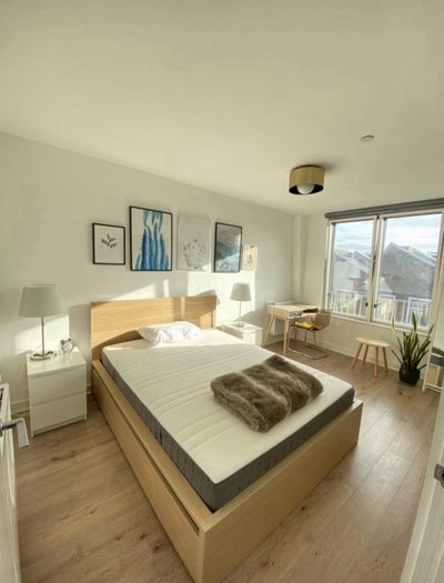 Double Room in Clean & Quite Modern Townhouse Main Photo