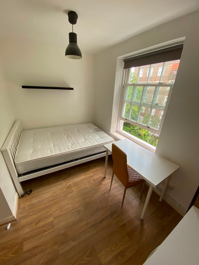 Double room available now in Vauxhall! (15Newburn) Main Photo