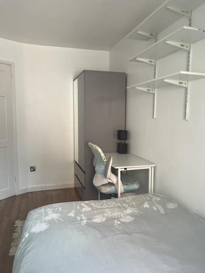 Double room in central Bristol-female preferred Main Photo