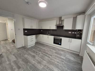 Fully Furnished Double Room: Heelands, MK (UC/PIP) Main Photo