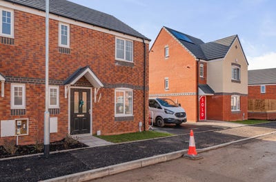3 bed house in Stoke-On-Trent for &pound;700 Exc Bills Main Photo
