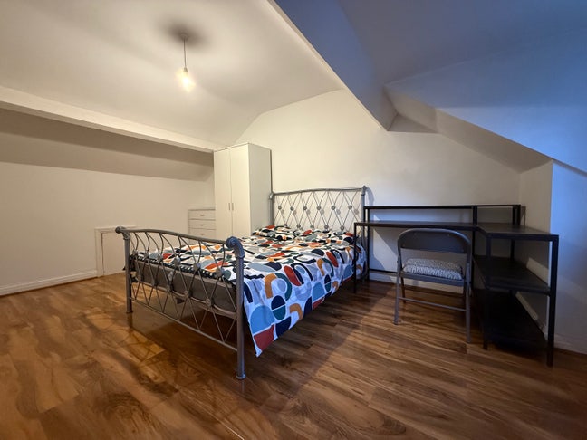 Sunny Room in Cosy House Main Photo