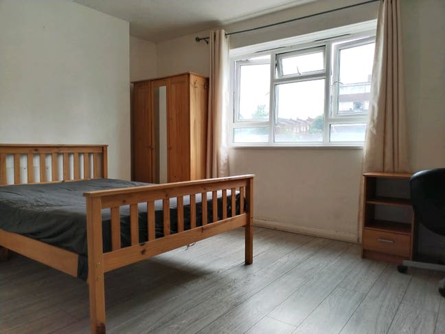 Large Double  room to let in SE13 Main Photo