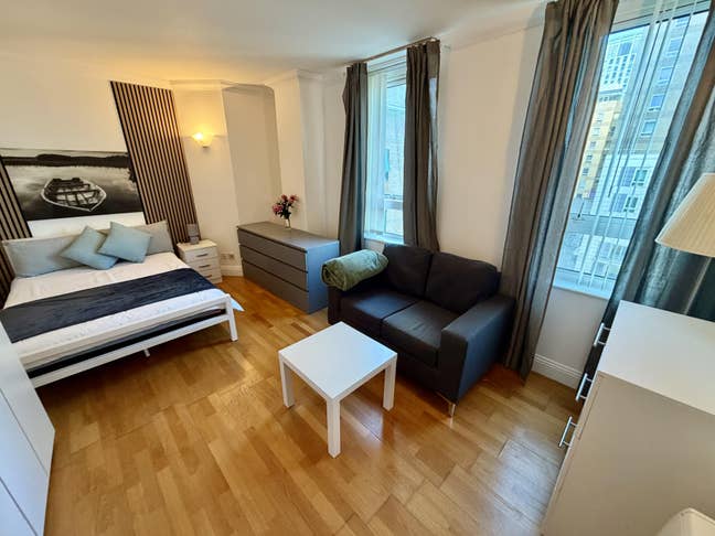 Spacious master and Ensuite rooms Main Photo