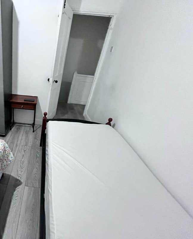 Single Room Available – IG1 1TG (Family House) Main Photo