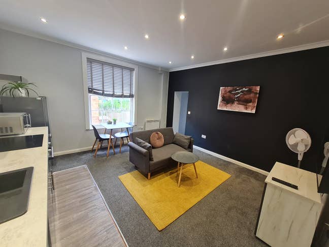 1 bed flat available in DE23 - all bills included  Main Photo