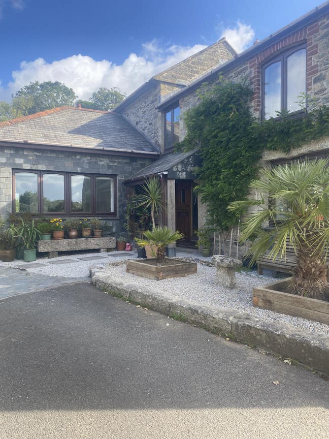 Charming space to rent Main Photo