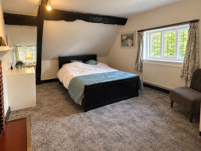 1 bedroom room in cottage  Main Photo