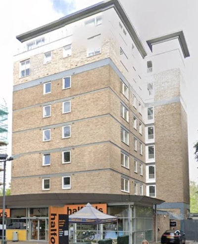 Spacious Two Bedroom Apartment in the of Chi Main Photo