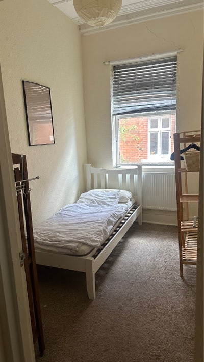 Room in the heart of Crystal Pace (Penge West) Main Photo