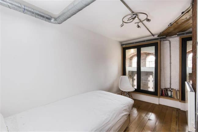2-Bed, 2-Bath Apartment – The Granary, Bristol BS1 Main Photo