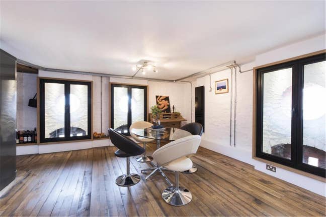 2-Bed, 2-Bath Apartment – The Granary, Bristol BS1 Main Photo