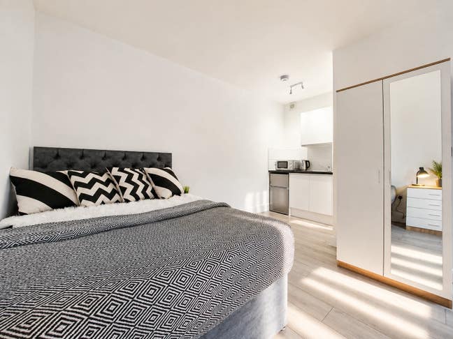 Studio Room Available – Park Road, Peterborough Main Photo